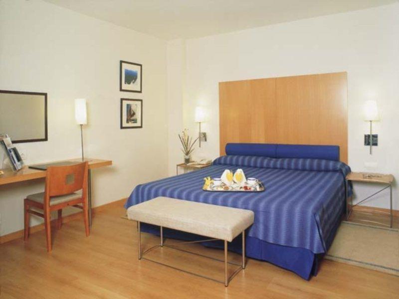 Catalonia Barcelona Beach Room photo